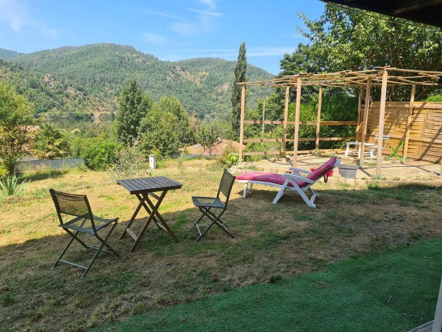 Le Chalet Des Amis Aurec-Sur-Loire ภายนอก รูปภาพ